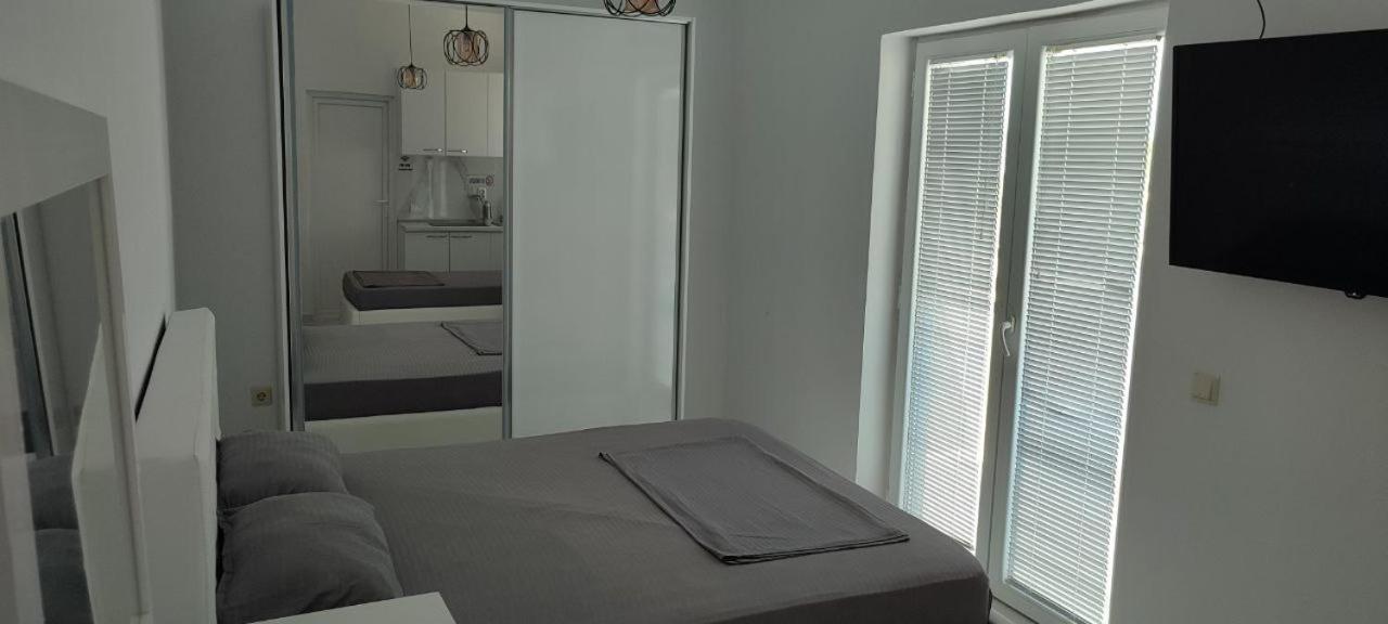 Golem Apartment Εξωτερικό φωτογραφία